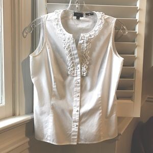 Crisp white Talbots sleeveless blouse with fun collar - like new condition